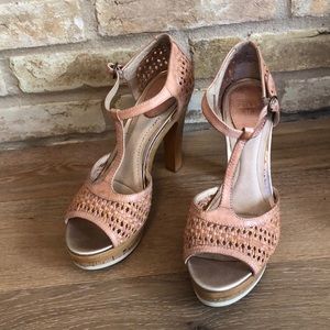 Frye Kara woven t strap heels